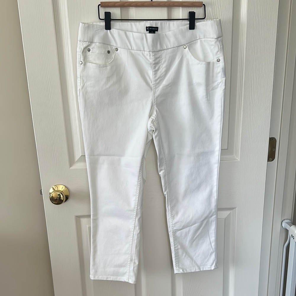 New Directions cropped pants